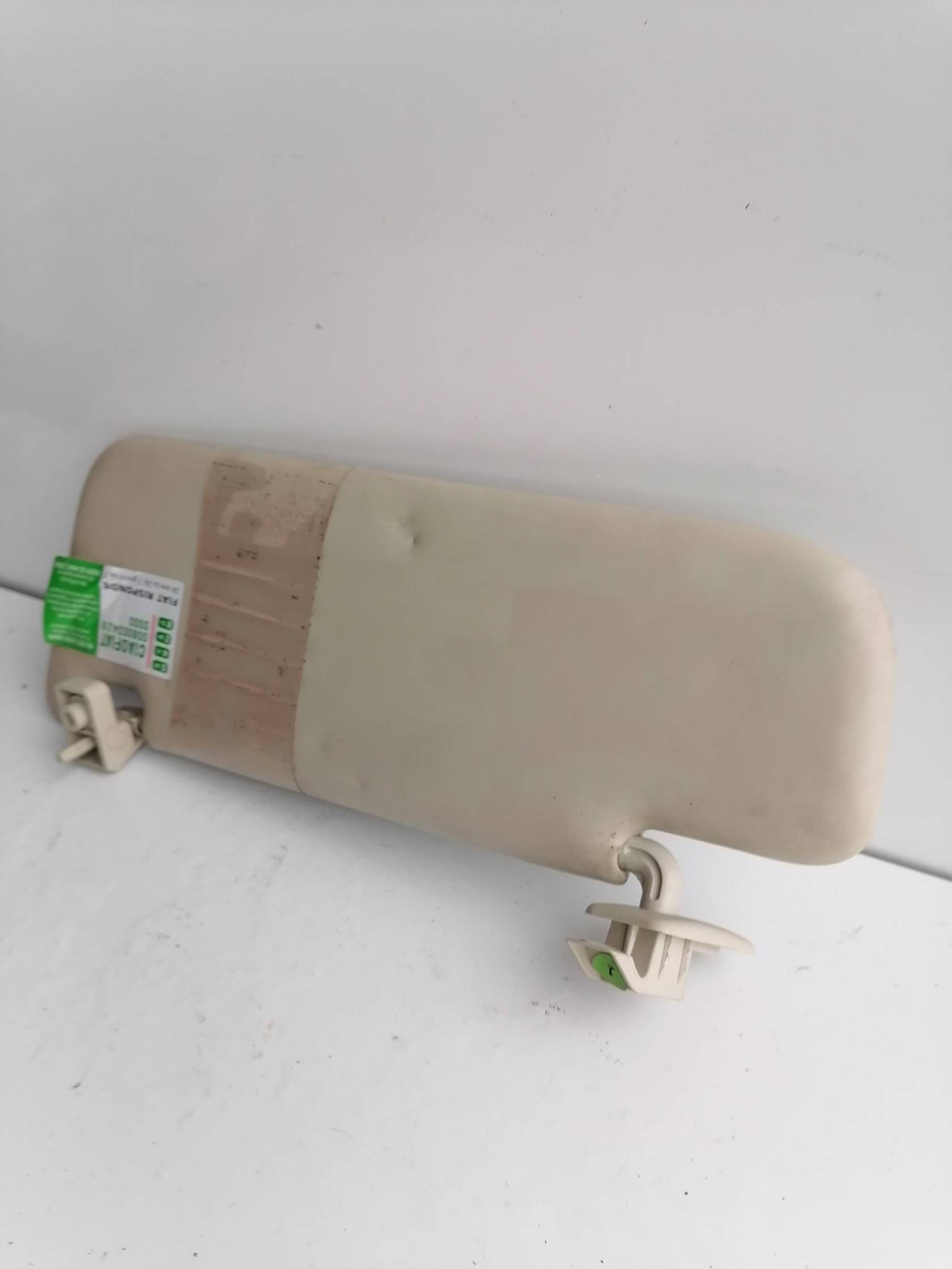 Aletta parasole parabrezza sx.